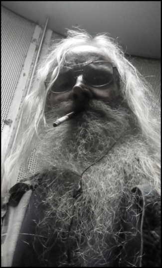 Old Robby Redneck full beard LESS COLOR 600
